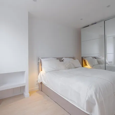 Superbe Refait Neuf Appartement Parijs
